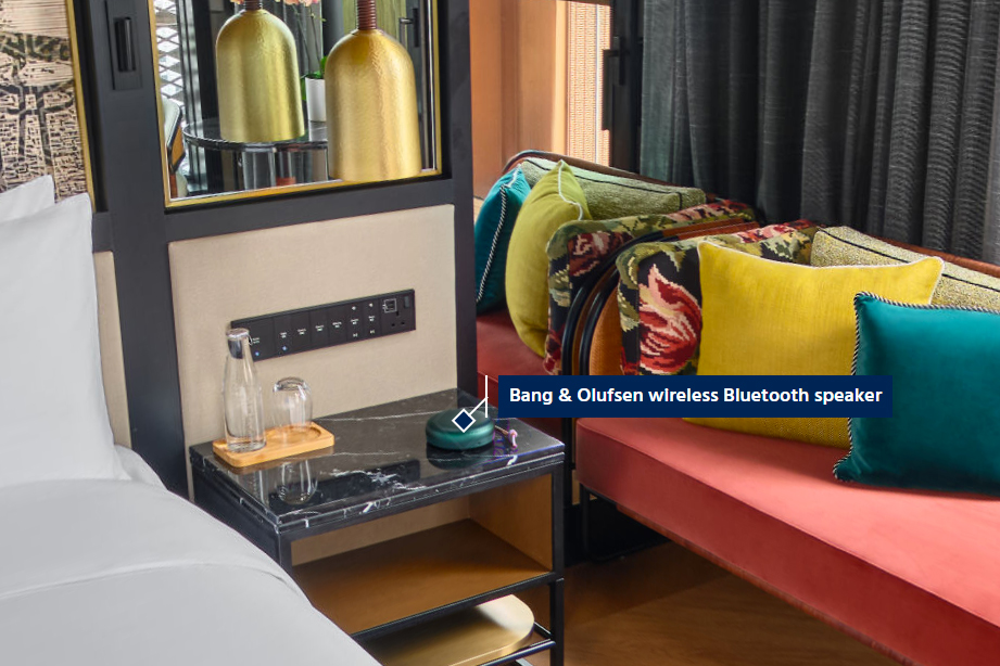 Virtual tour InfoTag feature showing descriptive tag attached to a furniture item